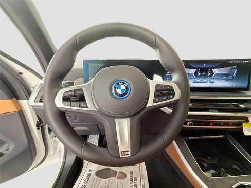 New 2026 BMW X5 xDrive50e AWD/4WD image 11