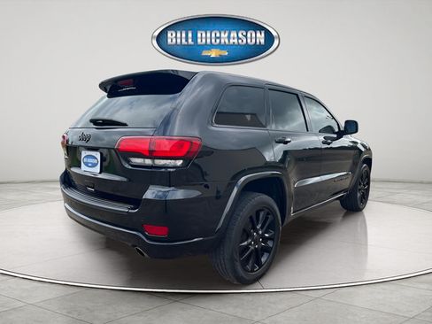 Used 2020 Jeep Grand Cherokee Altitude AWD/4WD image 11