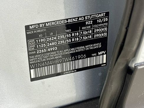 Used 2026 Mercedes-Benz GLB 250 4MATIC image 32