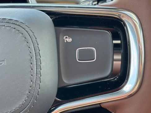 New 2026 Lincoln Navigator Reserve AWD/4WD image 18