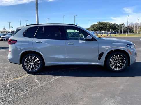 Used 2025 BMW X5 xDrive40i image 34