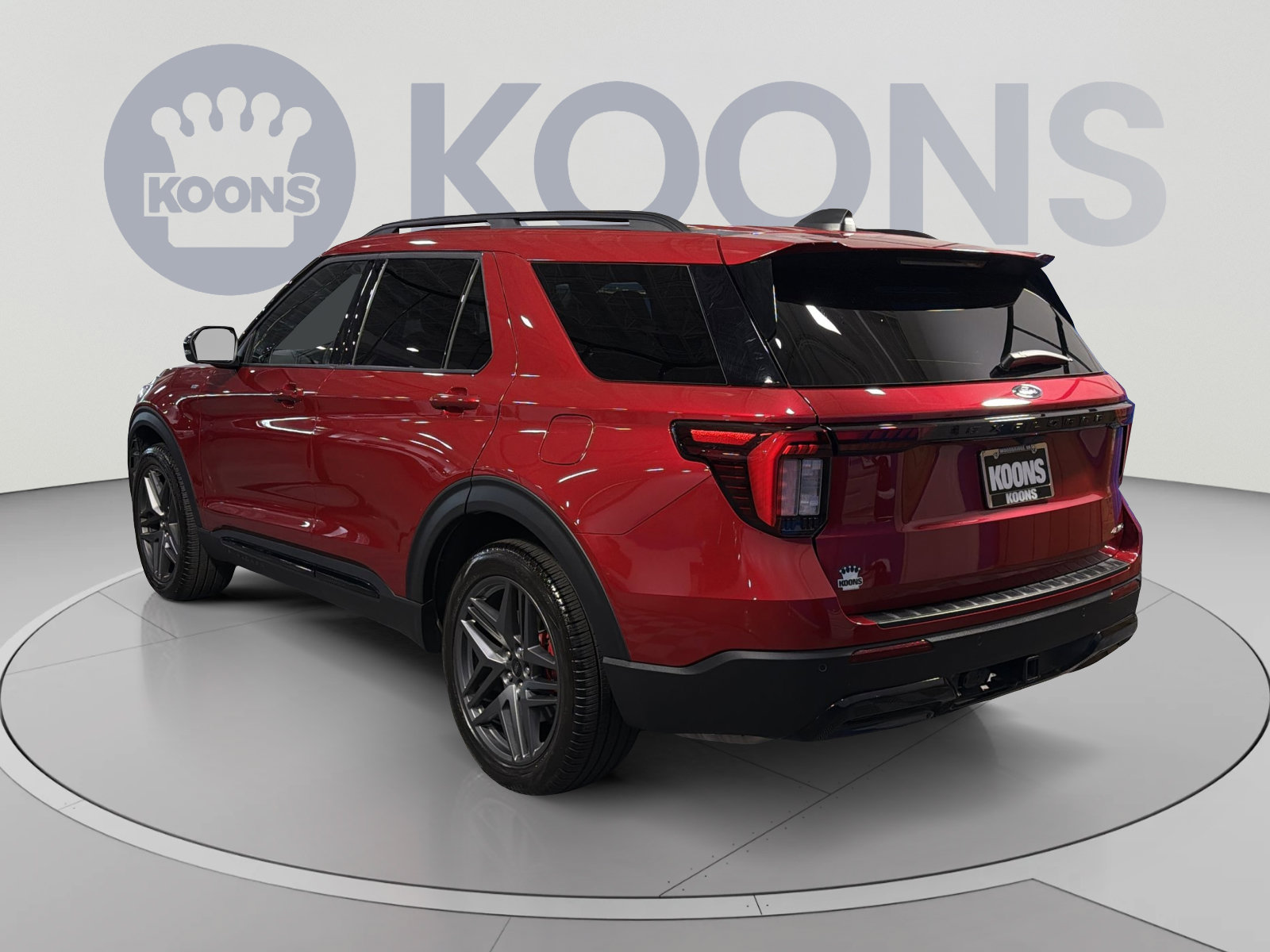 Used 2026 Ford Explorer ST-Line w/ ST-Line Street Pack AWD/4WD image 4