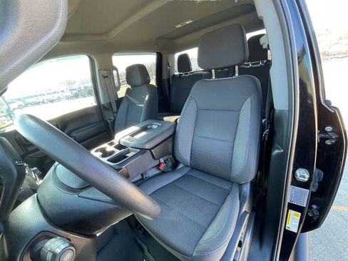 Used 2024 Chevrolet Silverado 2500 Custom w/ Custom Value Package image 9