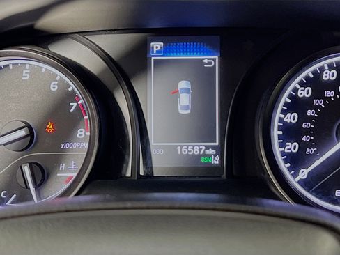 Used 2024 Toyota Camry SE image 22