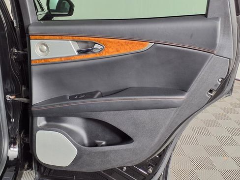 Used 2017 Lincoln MKX Black Label w/ Driver Assistance Package image 10