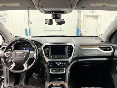 Used 2023 GMC Acadia SLE FWD image 10