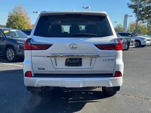 Used 2019 Lexus LX 570 4WD image 12
