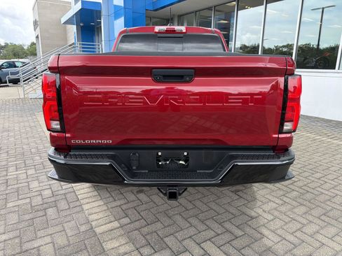 Used 2023 Chevrolet Colorado Z71 w/ Z71 Convenience Package 2 AWD/4WD image 4