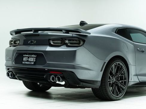 Used 2021 Chevrolet Camaro ZL1 image 14