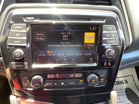 Used 2019 Nissan Maxima SR w/ Premium Package FWD image 20