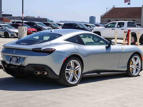 Used 2021 Ferrari Roma RWD image 4
