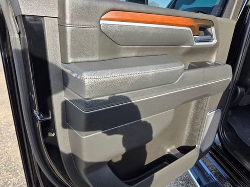 Used 2025 GMC Sierra 2500 Denali image 37