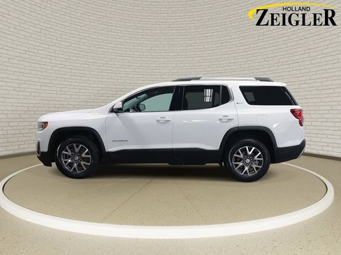 Used 2023 GMC Acadia SLT w/ Trailering Package image 8