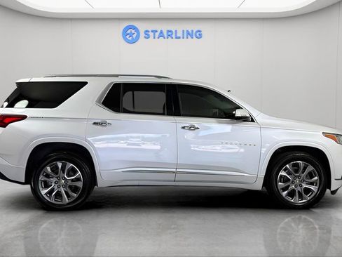 Used 2020 Chevrolet Traverse Premier FWD image 11