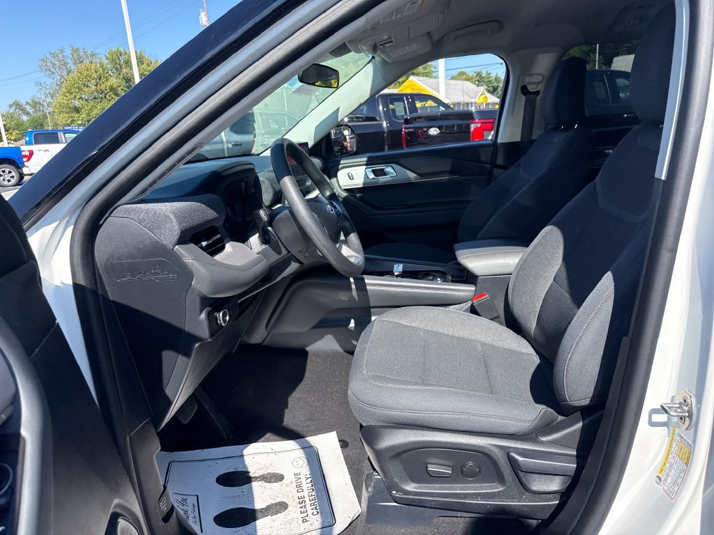 Used 2026 Ford Explorer Active RWD image 23