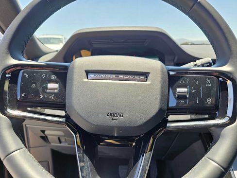 Used 2025 Land Rover Range Rover Evoque S AWD/4WD image 22