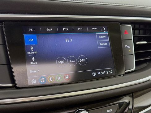 Used 2020 Buick Enclave Essence w/ Sound and Sites Package image 17