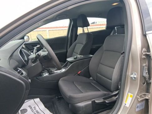 Used 2025 Chevrolet Malibu LS w/ LPO, Floor Liner Package FWD image 15