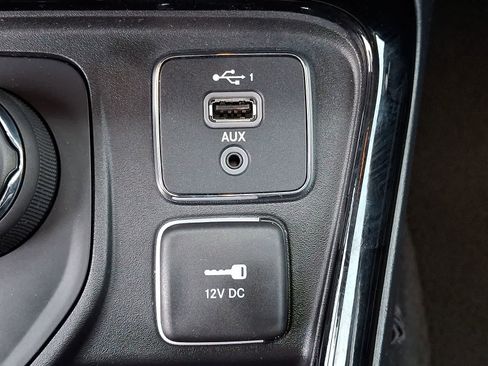 Used 2019 Jeep Compass Limited AWD/4WD image 27