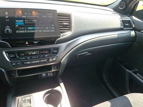 Certified 2022 Honda Pilot Sport image 16