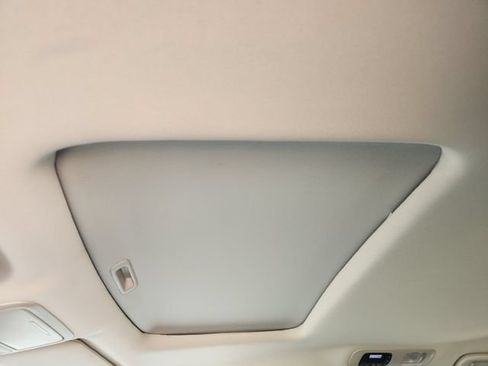 Used 2025 Honda Odyssey EX-L image 25