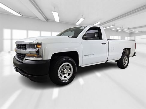 Used 2018 Chevrolet Silverado 1500 W/T image 2