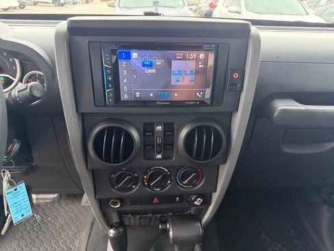 Used 2010 Jeep Wrangler Unlimited Sport AWD/4WD image 22