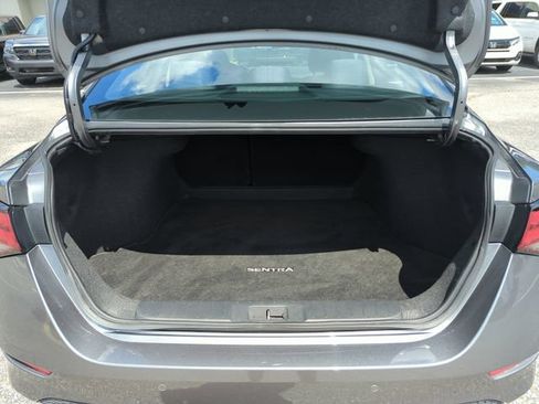 Used 2024 Nissan Sentra S FWD image 28