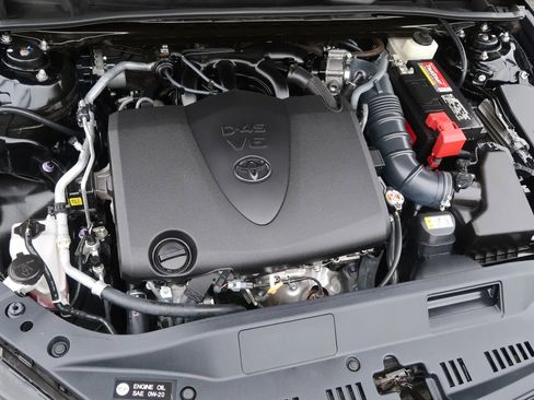 Used 2019 Toyota Avalon XLE image 42