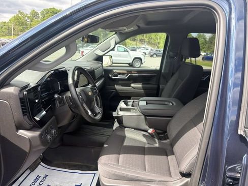 Used 2023 Chevrolet Silverado 1500 LT AWD/4WD image 21