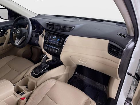 Used 2020 Nissan Rogue SL w/ Premium Package FWD image 30