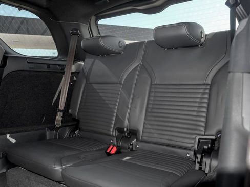 New 2026 Land Rover Discovery Dynamic SE AWD/4WD image 16
