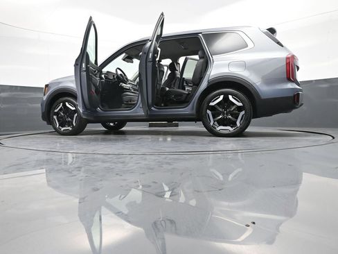 Certified 2023 Kia Telluride S image 49