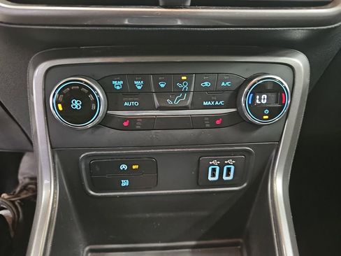Used 2022 Ford EcoSport SE image 24