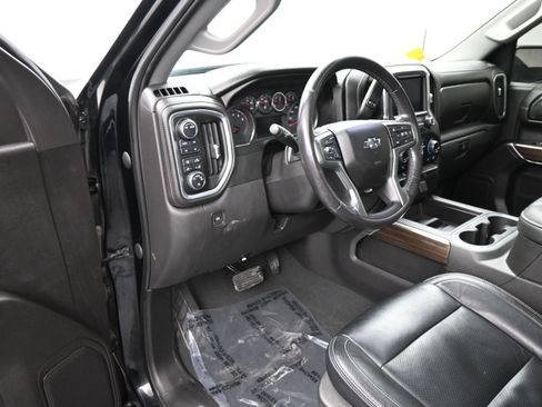 Used 2021 Chevrolet Silverado 1500 LT Trail Boss w/ Bed Protection Package image 12