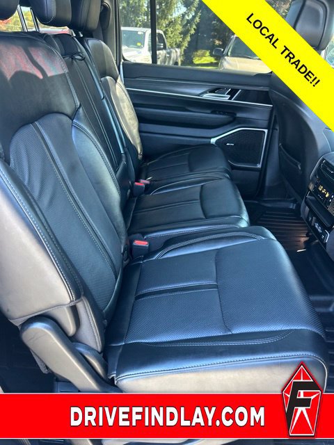 Used 2024 Jeep Wagoneer L Series III AWD/4WD image 7