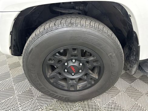 Used 2021 Toyota 4Runner SR5 Premium image 12