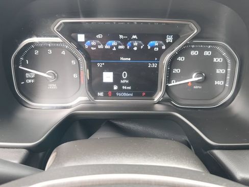 Used 2021 GMC Yukon XL AT4 w/ AT4 Premium Plus Package AWD/4WD image 14