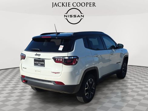 Used 2021 Jeep Compass Trailhawk w/ Convenience Group AWD/4WD image 5