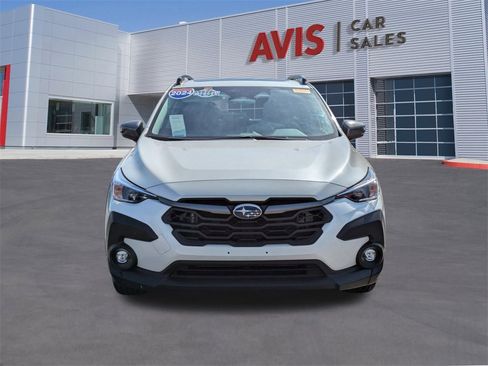 Used 2024 Subaru Crosstrek 2.0i Premium image 2