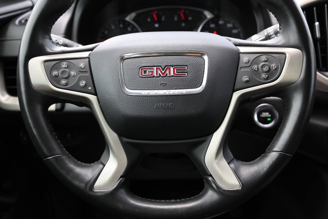 Used 2020 GMC Terrain Denali w/ Denali Premium Package AWD/4WD image 18