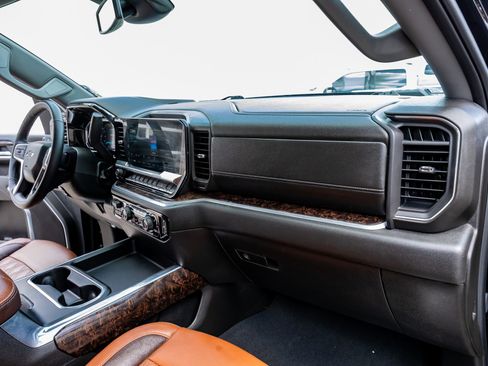 Used 2026 Chevrolet Silverado 2500 LT w/ Trail Boss Package image 17