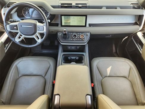 Used 2023 Land Rover Defender 110 SE image 26