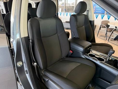 Used 2020 Nissan Pathfinder S image 27