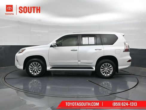 Used 2017 Lexus GX 460 AWD/4WD image 7