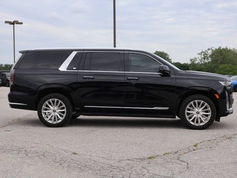 Used 2023 Cadillac Escalade ESV Premium Luxury AWD/4WD image 7