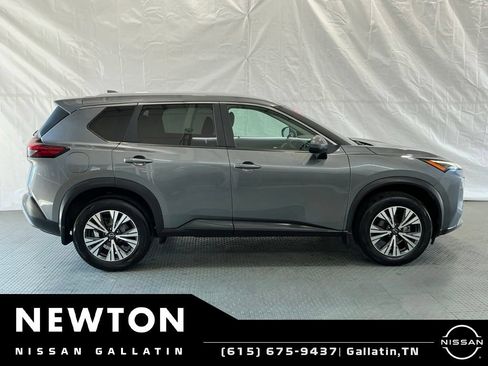 Used 2023 Nissan Rogue SV w/ SV Premium Package AWD/4WD image 4