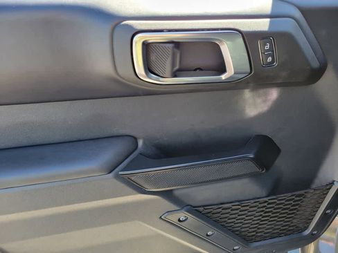 Certified 2025 Ford Bronco Outer Banks AWD/4WD image 19