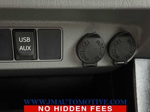 Used 2015 Toyota Tacoma w/ SR5 Package image 36