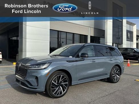 New 2026 Lincoln Aviator Black Label w/ Jet Appearance Package image 1